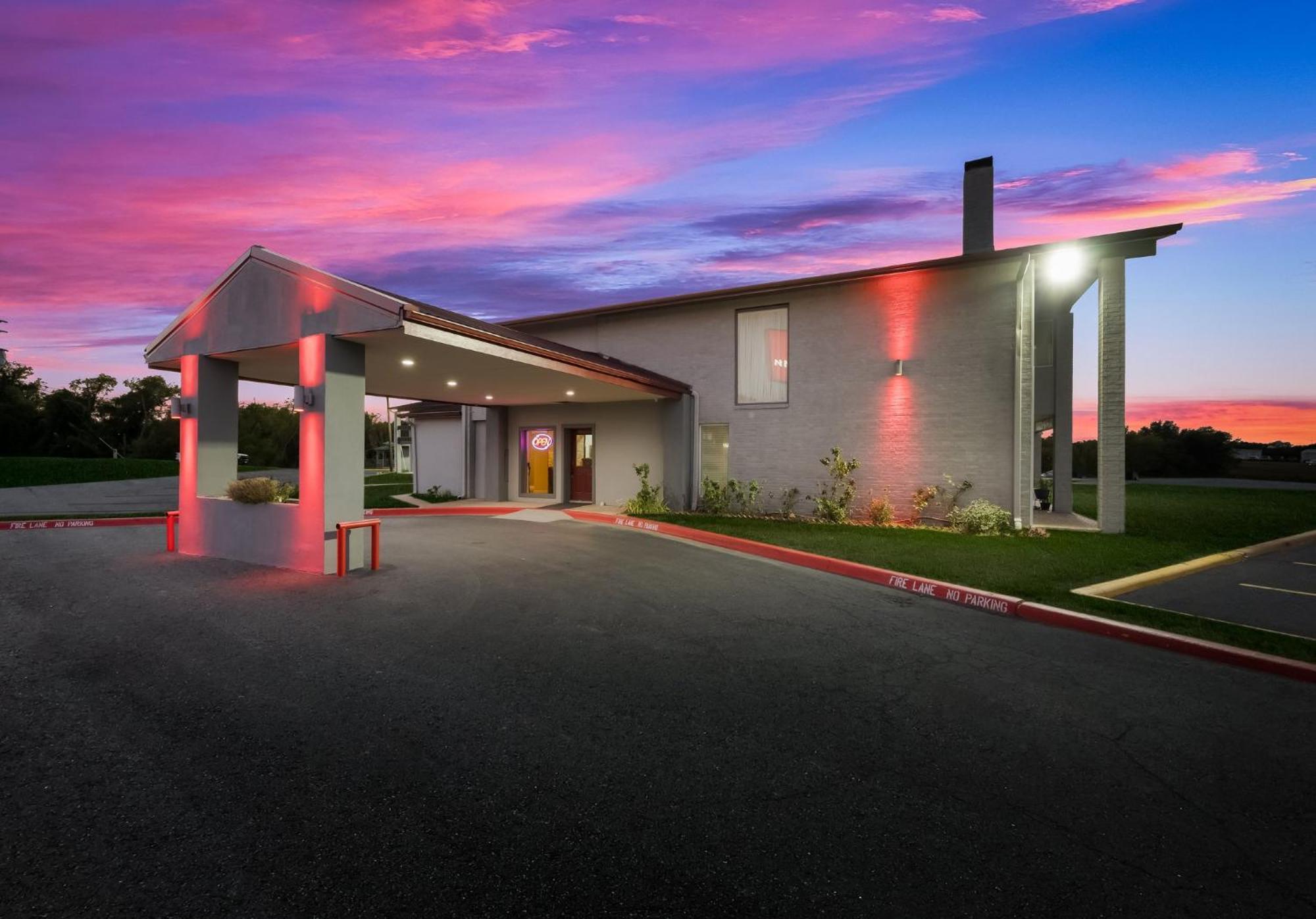Red Roof Inn 매디슨빌 외부 사진